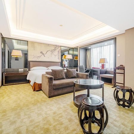 Zhongshan International Hotel Экстерьер фото