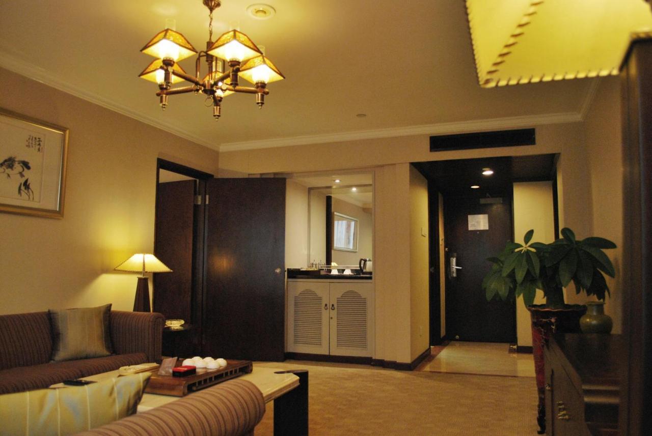 Zhongshan International Hotel Экстерьер фото