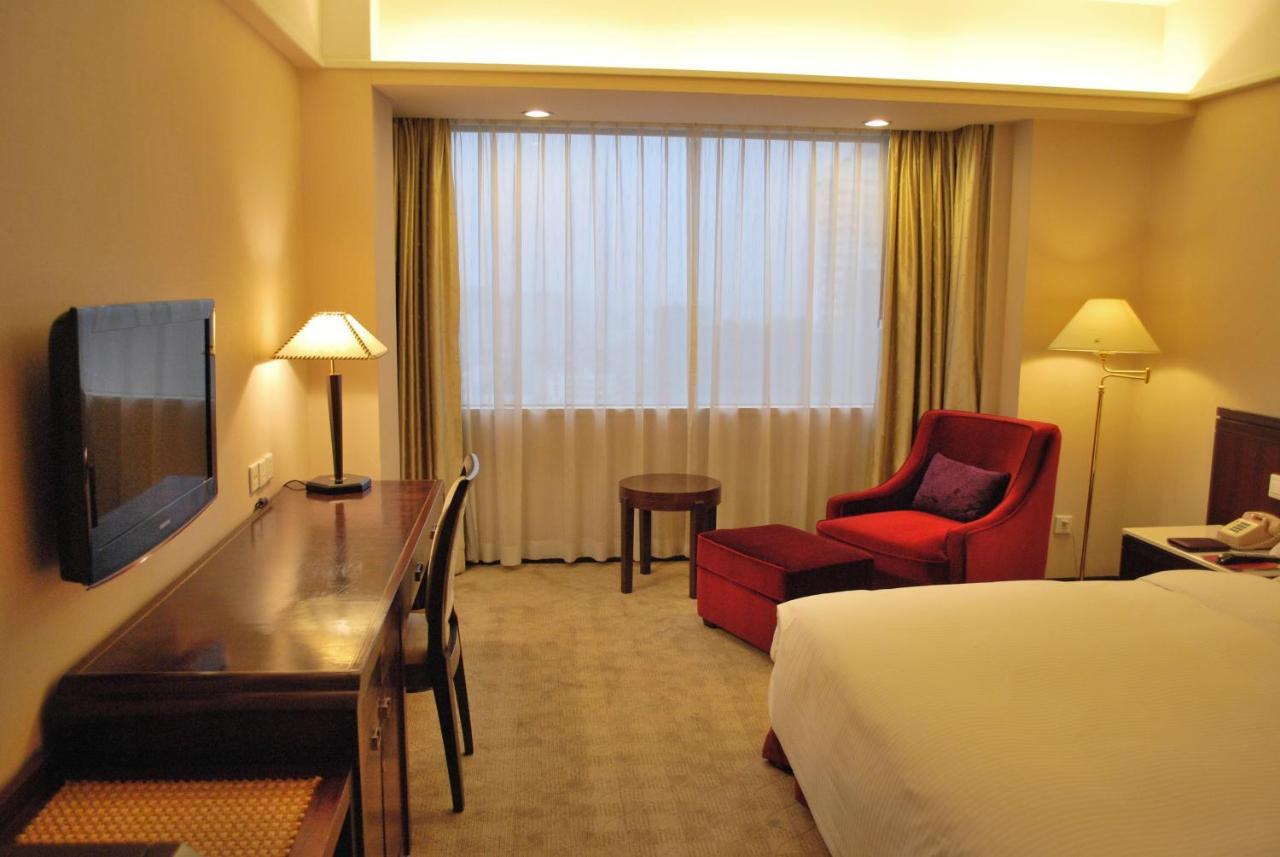 Zhongshan International Hotel Экстерьер фото